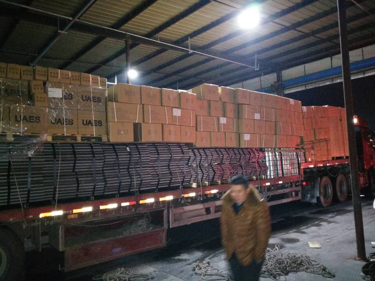 裝車(chē)到凌晨 裝車(chē)到凌晨